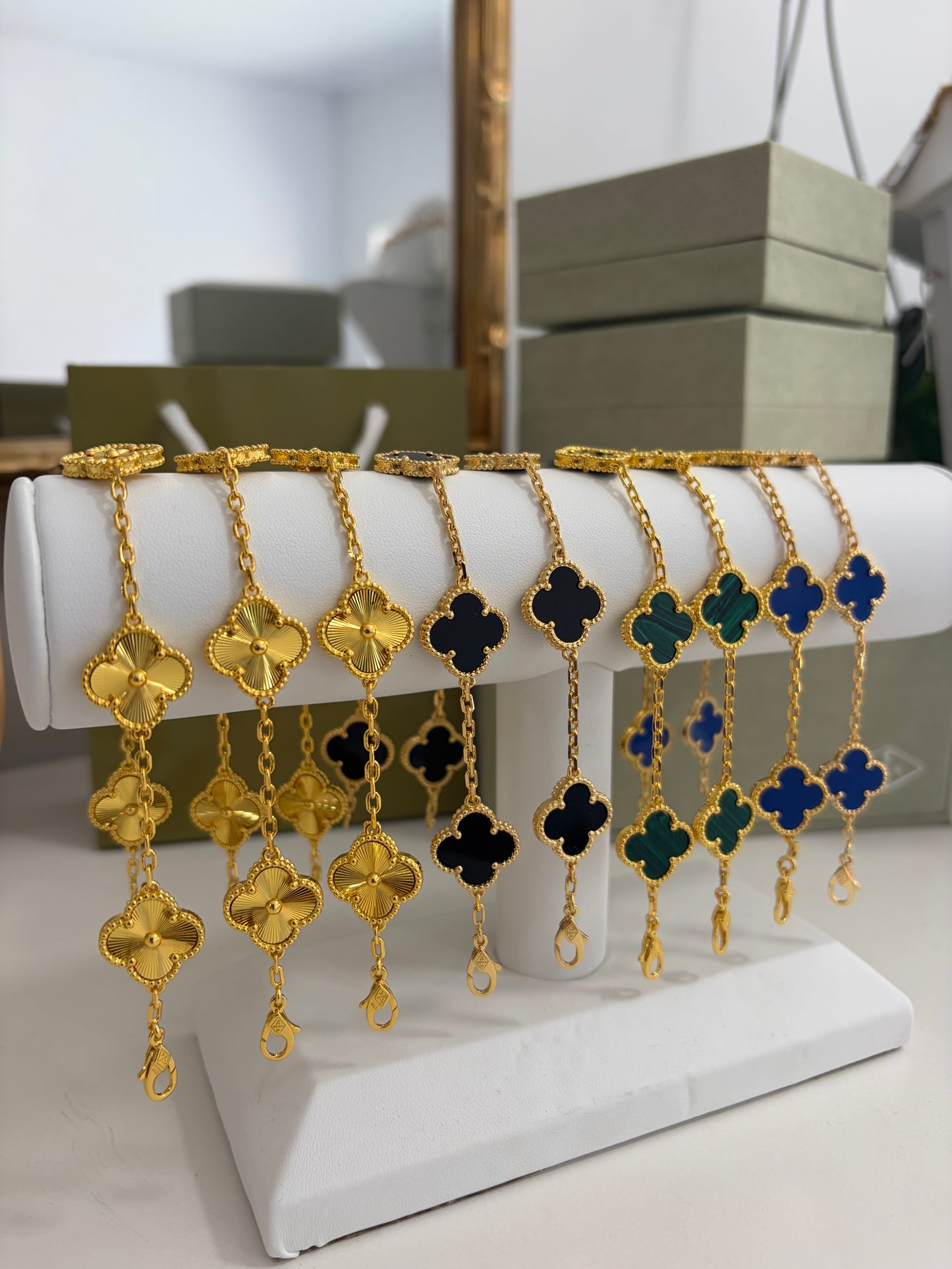 VAN CLEEF Bracelets
