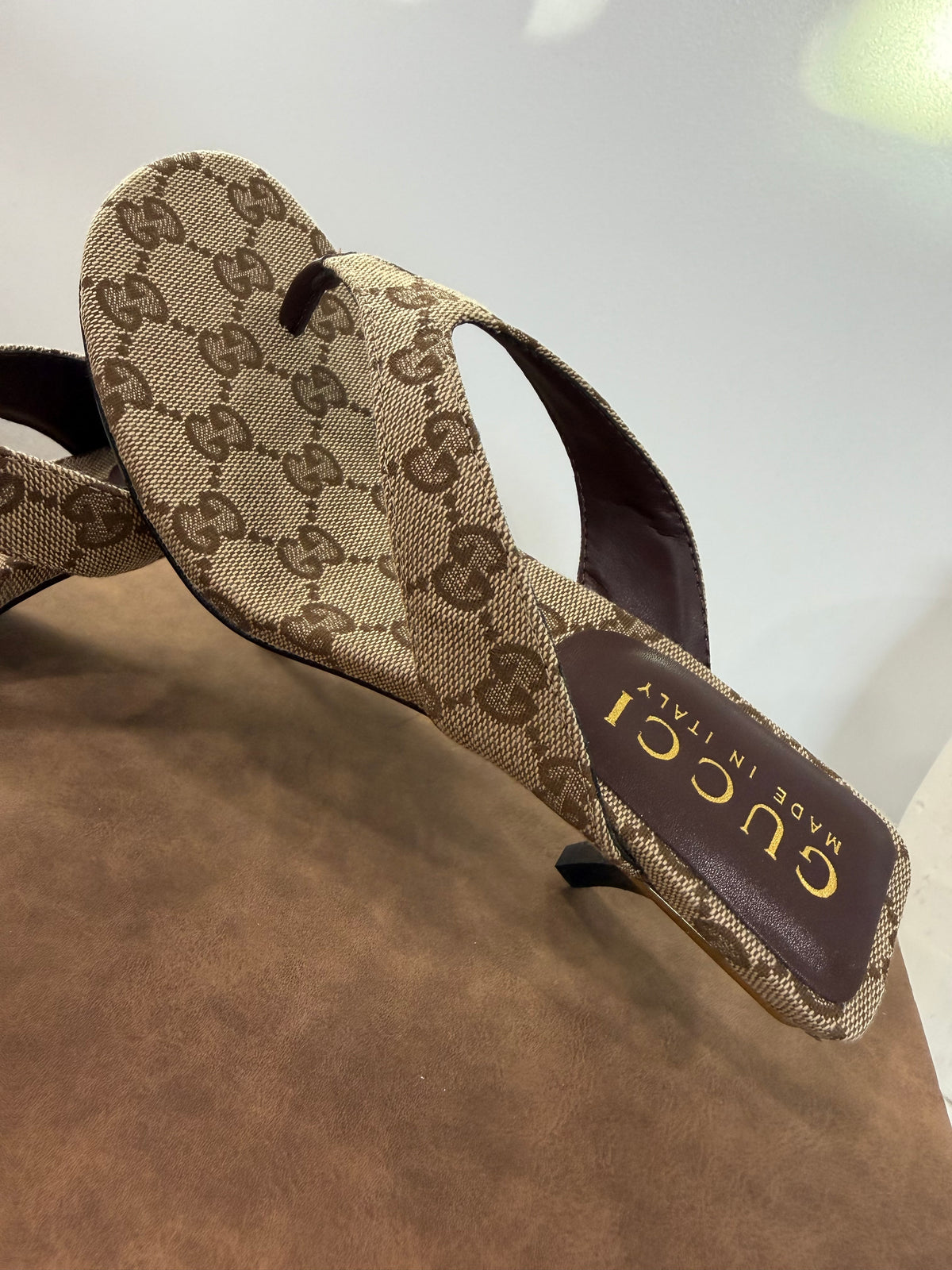 Gucci Vittoria Thong Sandals