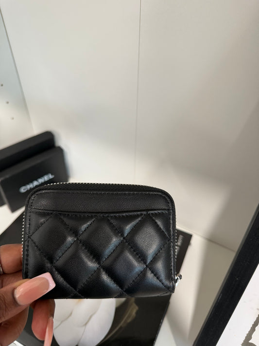 CHANEL Quilted Zip Wallet (black/silver)