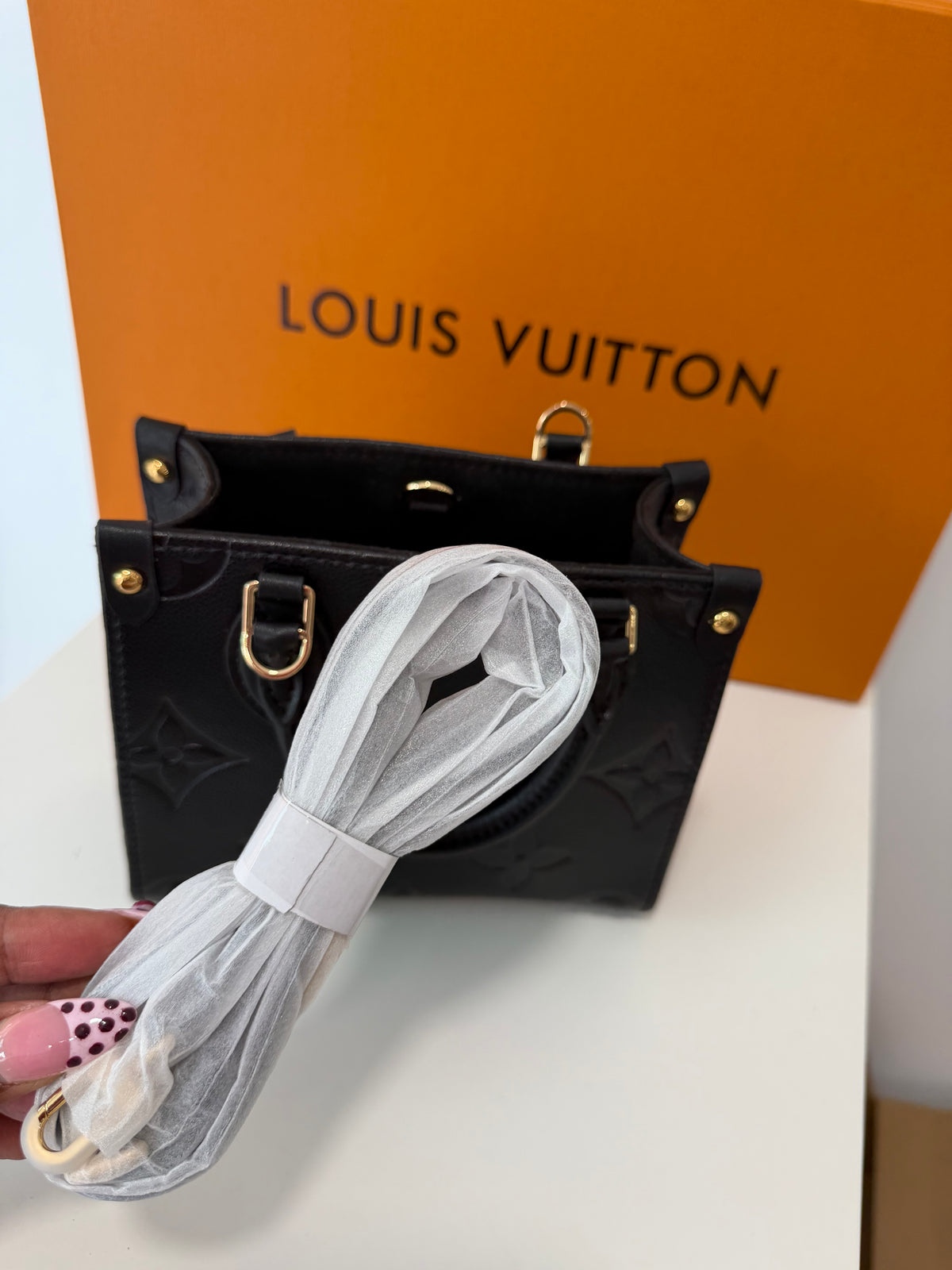 LOUIS VUITTON On The Go BB