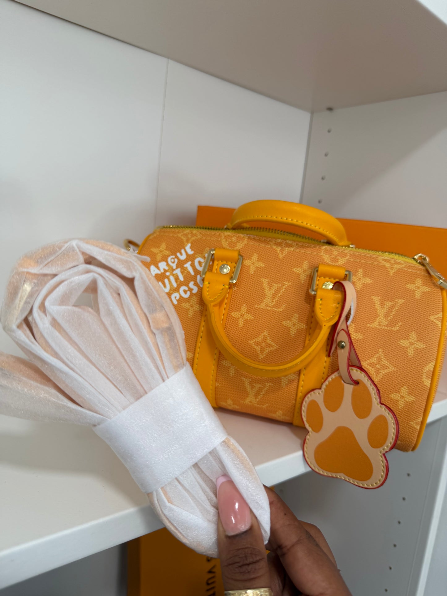 LOUIS VUITTON Keepall Bandouliere 25 (Yellow)