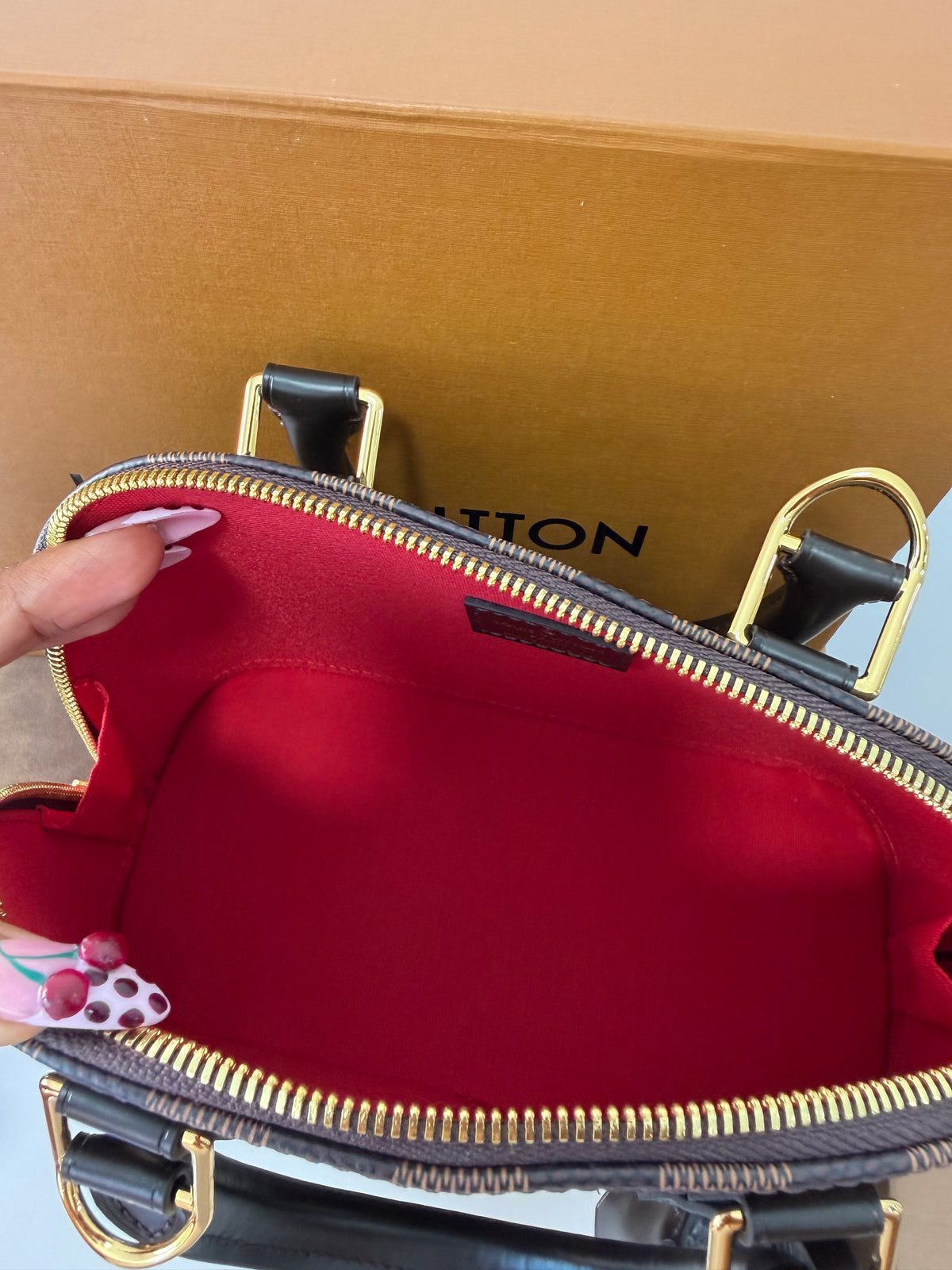 LOUIS VUITTON Alma BB (Damier Ebene)