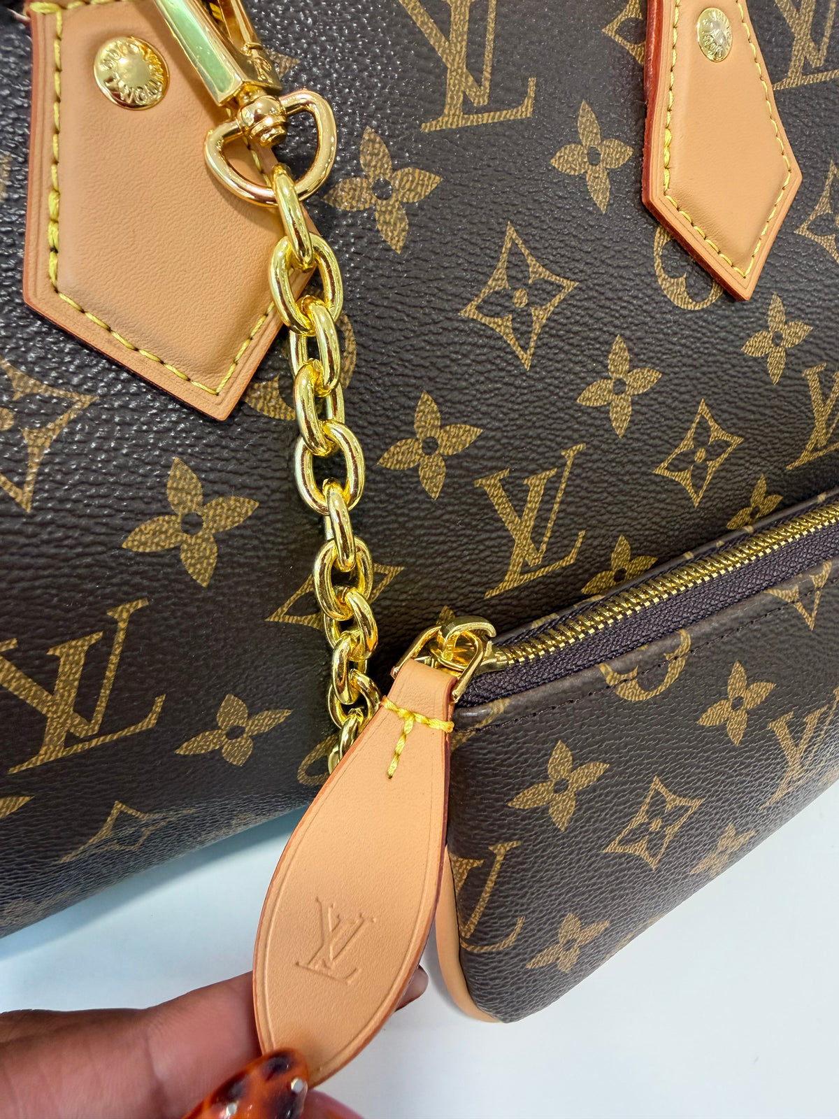 LOUIS VUITTON Speedy 25