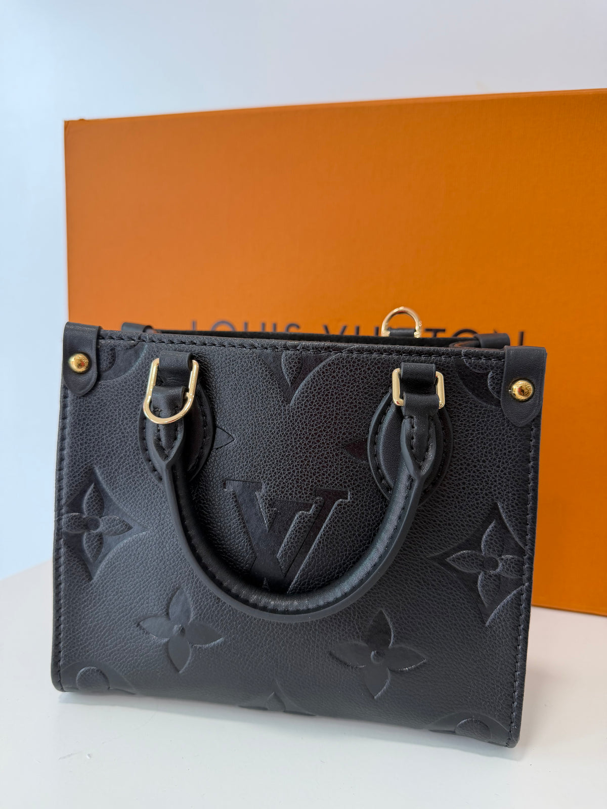 LOUIS VUITTON On The Go BB