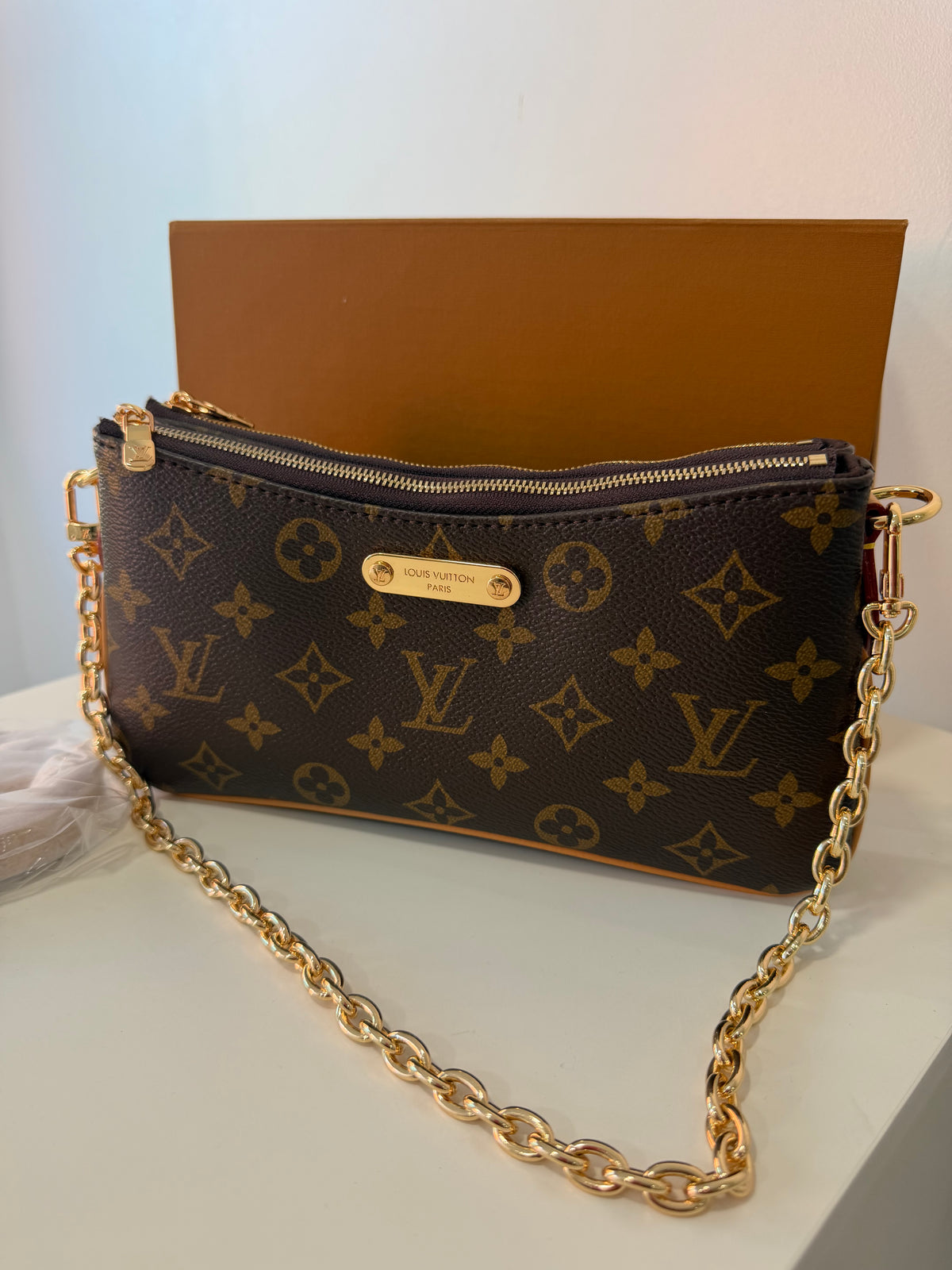 LOUIS VUITTON Pochette Liv (Brown Monogram)