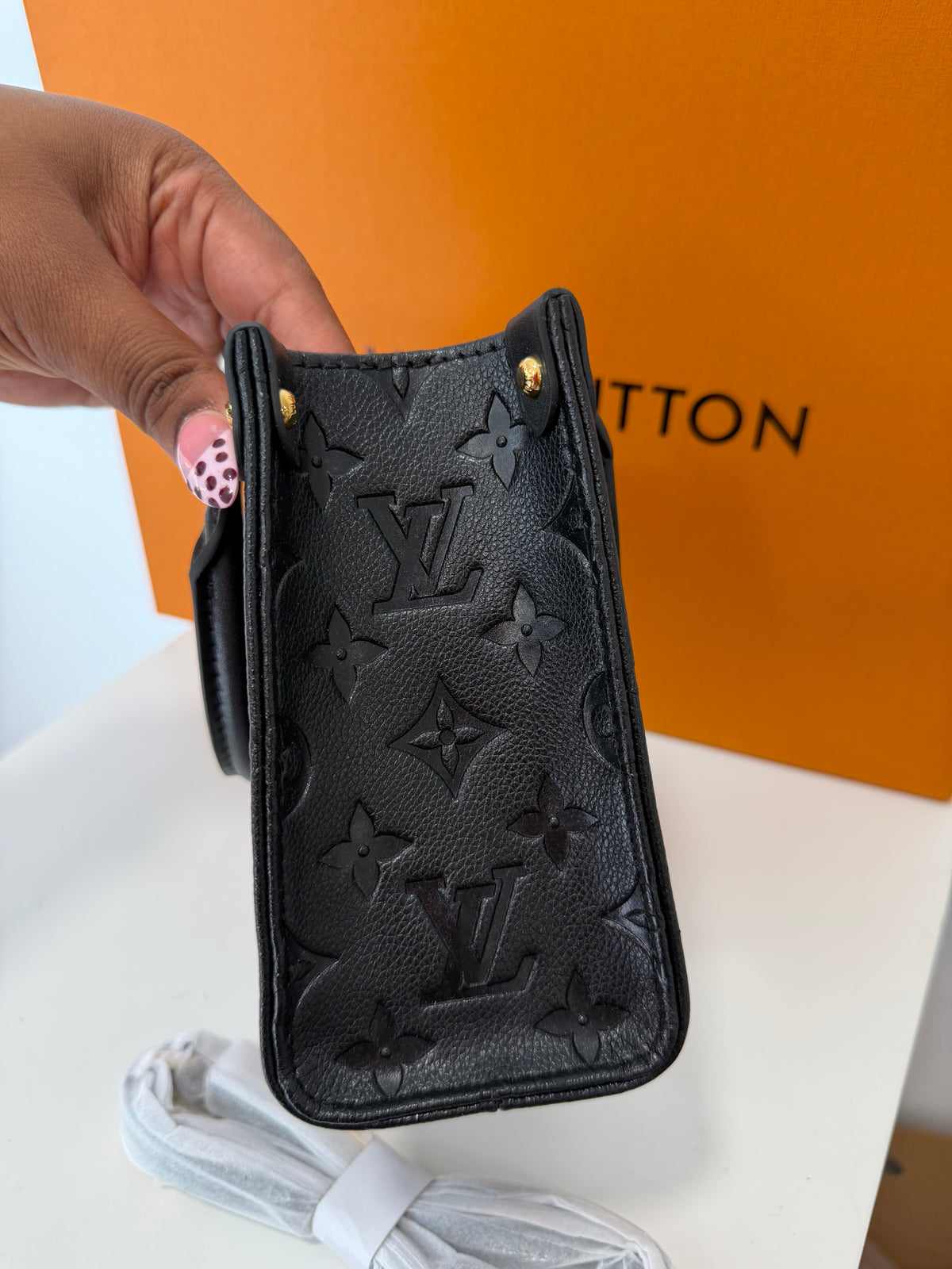 LOUIS VUITTON On The Go BB