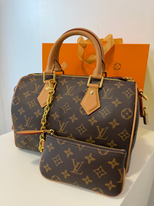 LOUIS VUITTON Speedy 25