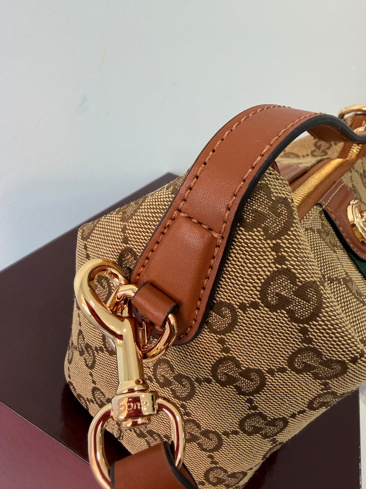 GUCCI J Mini Top Handle Bag (Brown)