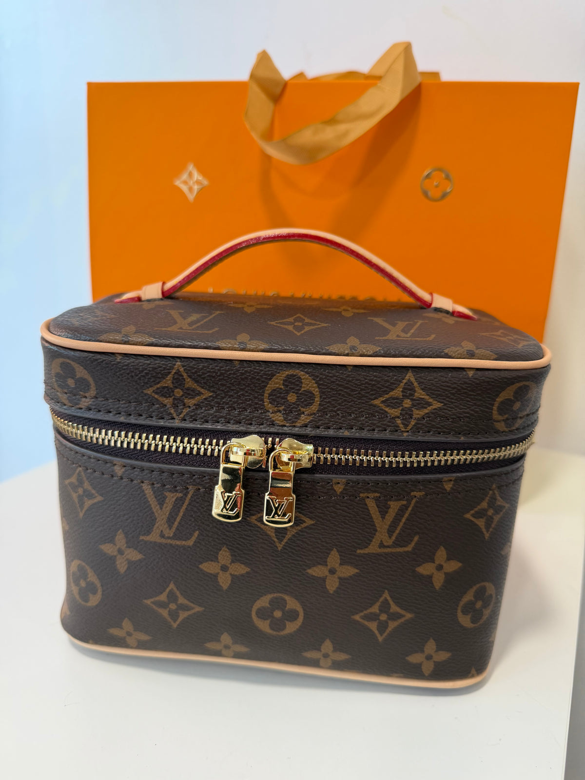 LOUIS VUITTON Nice Mini