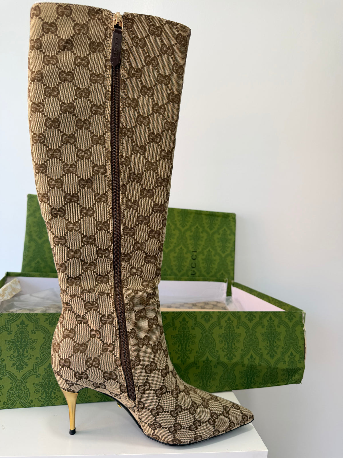 GUCCI Bomb Shell Boots