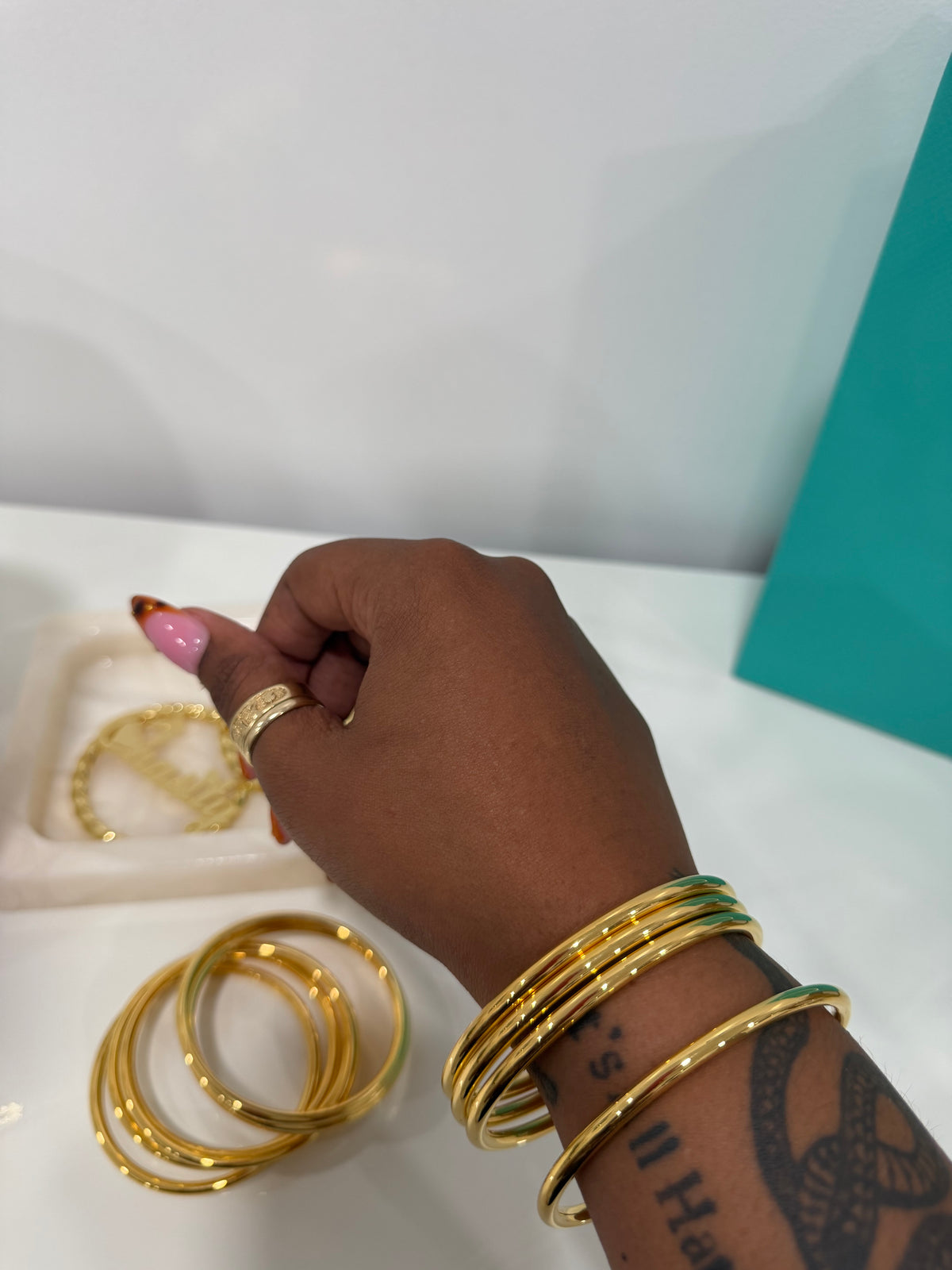 18k Gold Bangles (Set of 4)