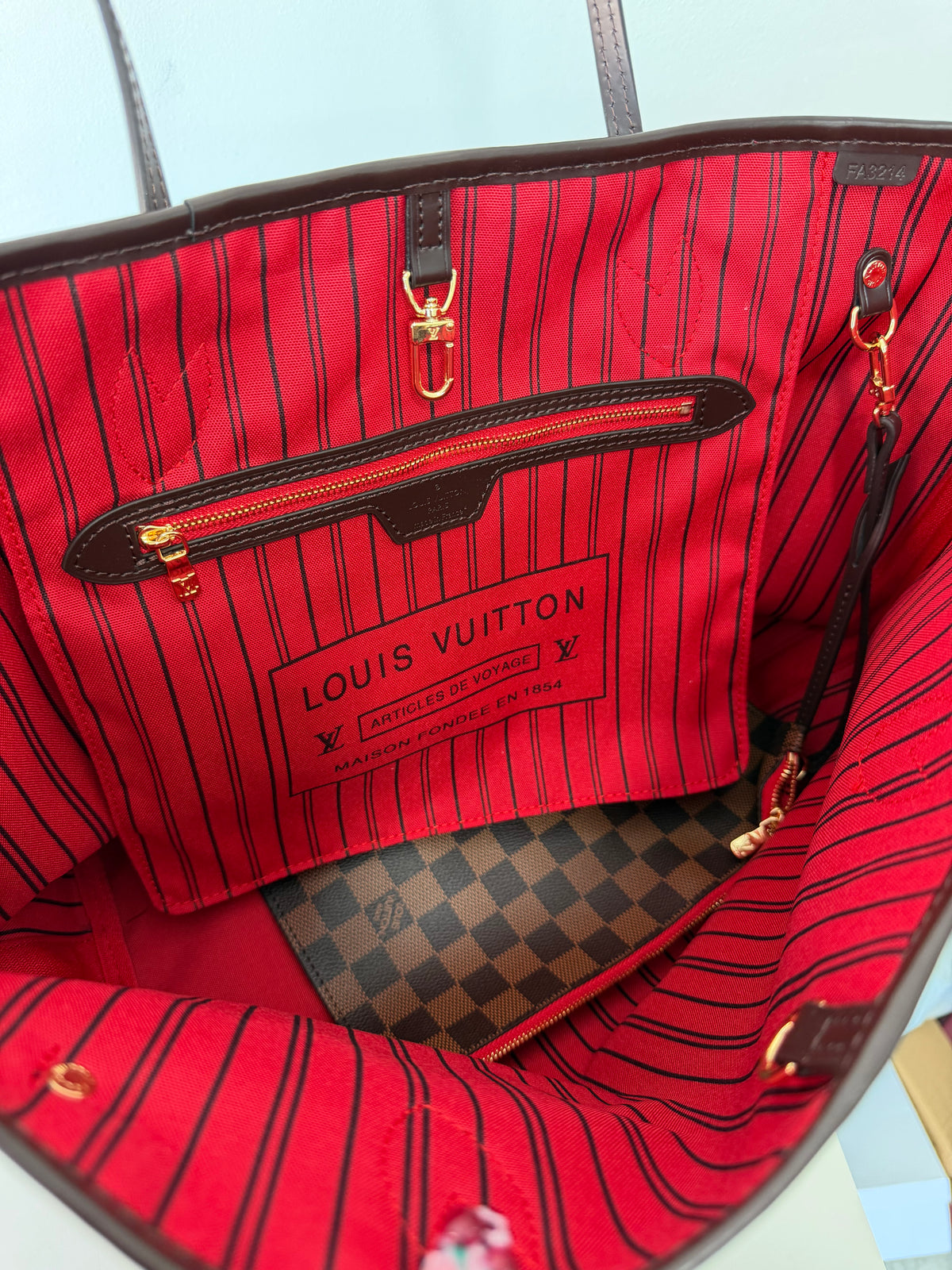LOUIS VUITTON Neverfull MM (Red)