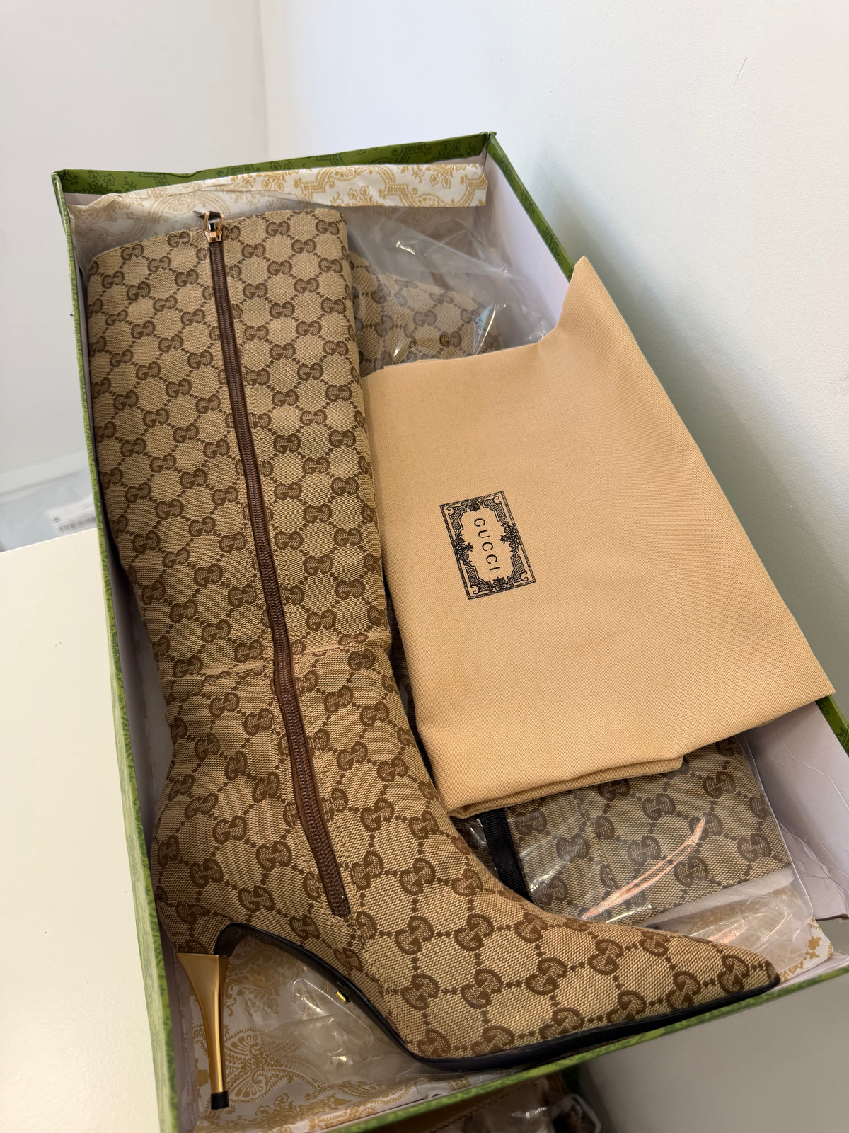 GUCCI Bomb Shell Boots