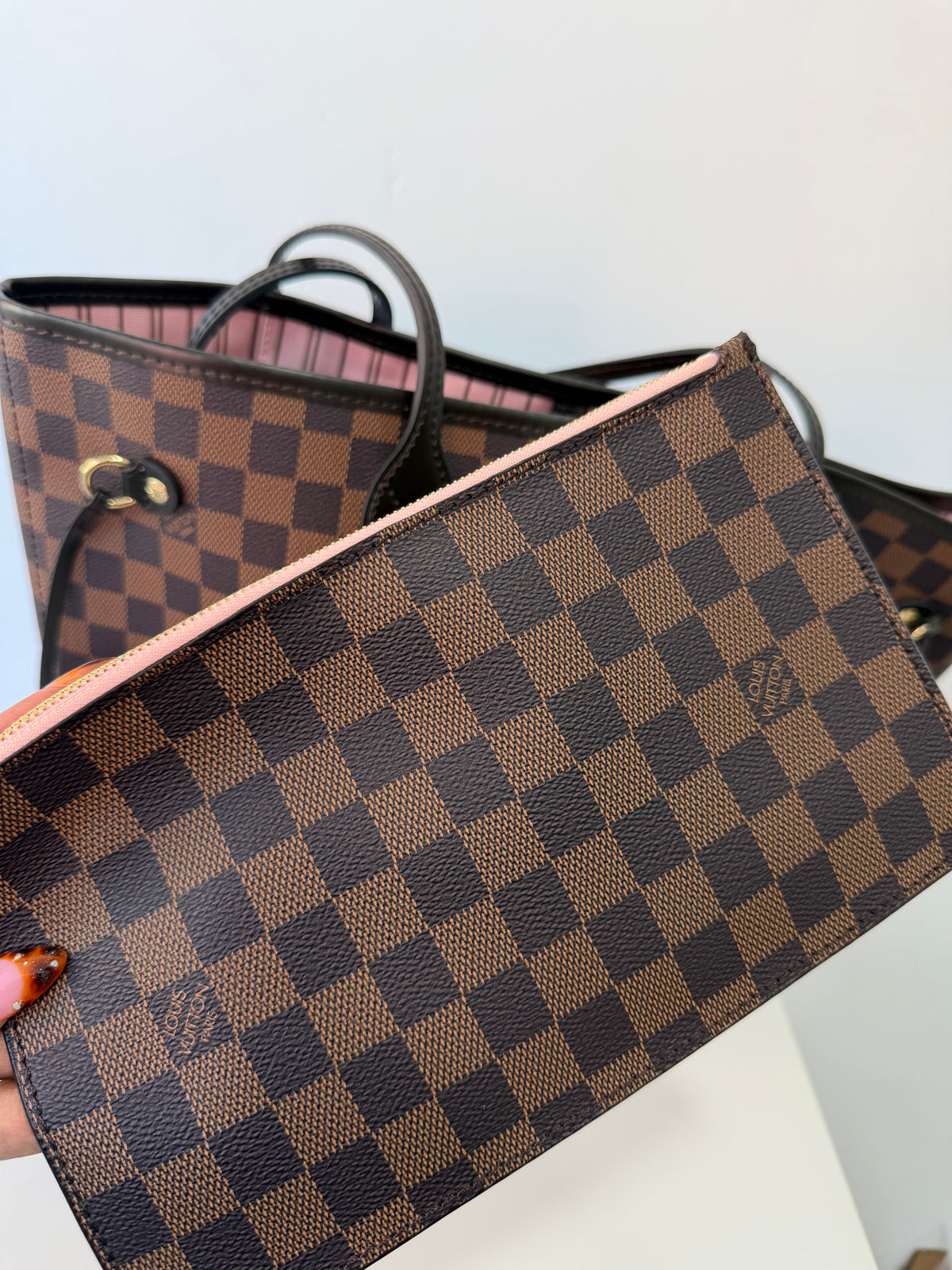 LOUIS VUITTON Neverfull MM (Pink)