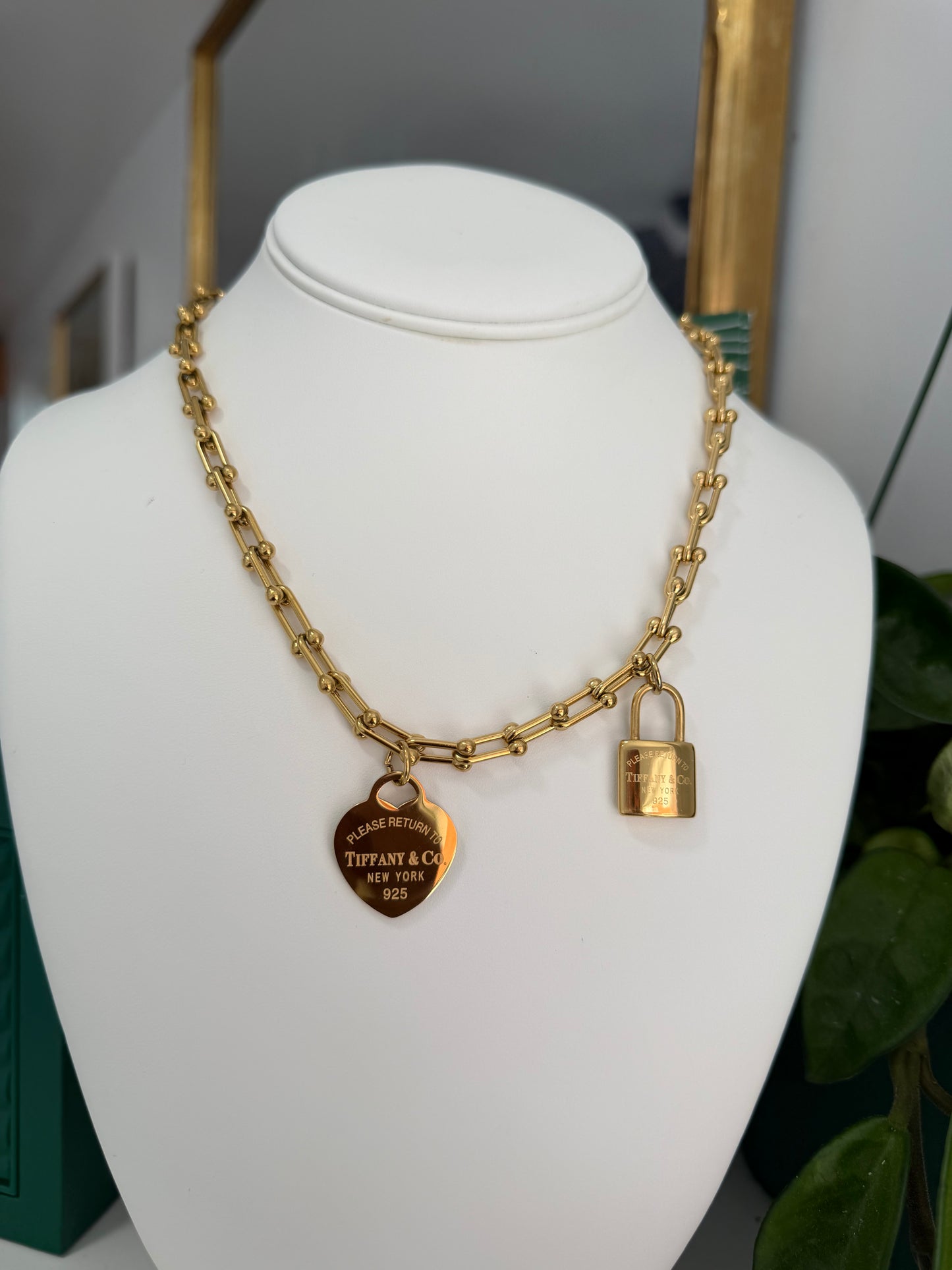 T & CO  Necklace A0583