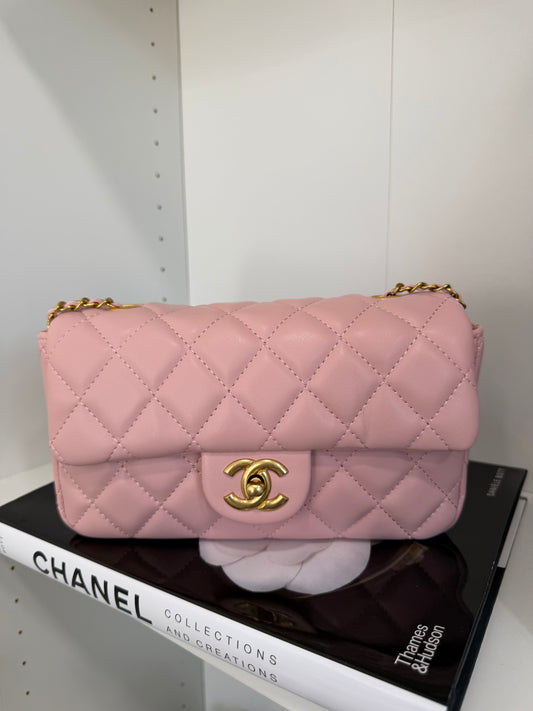 CHANEL Quilted Tote (Pink)