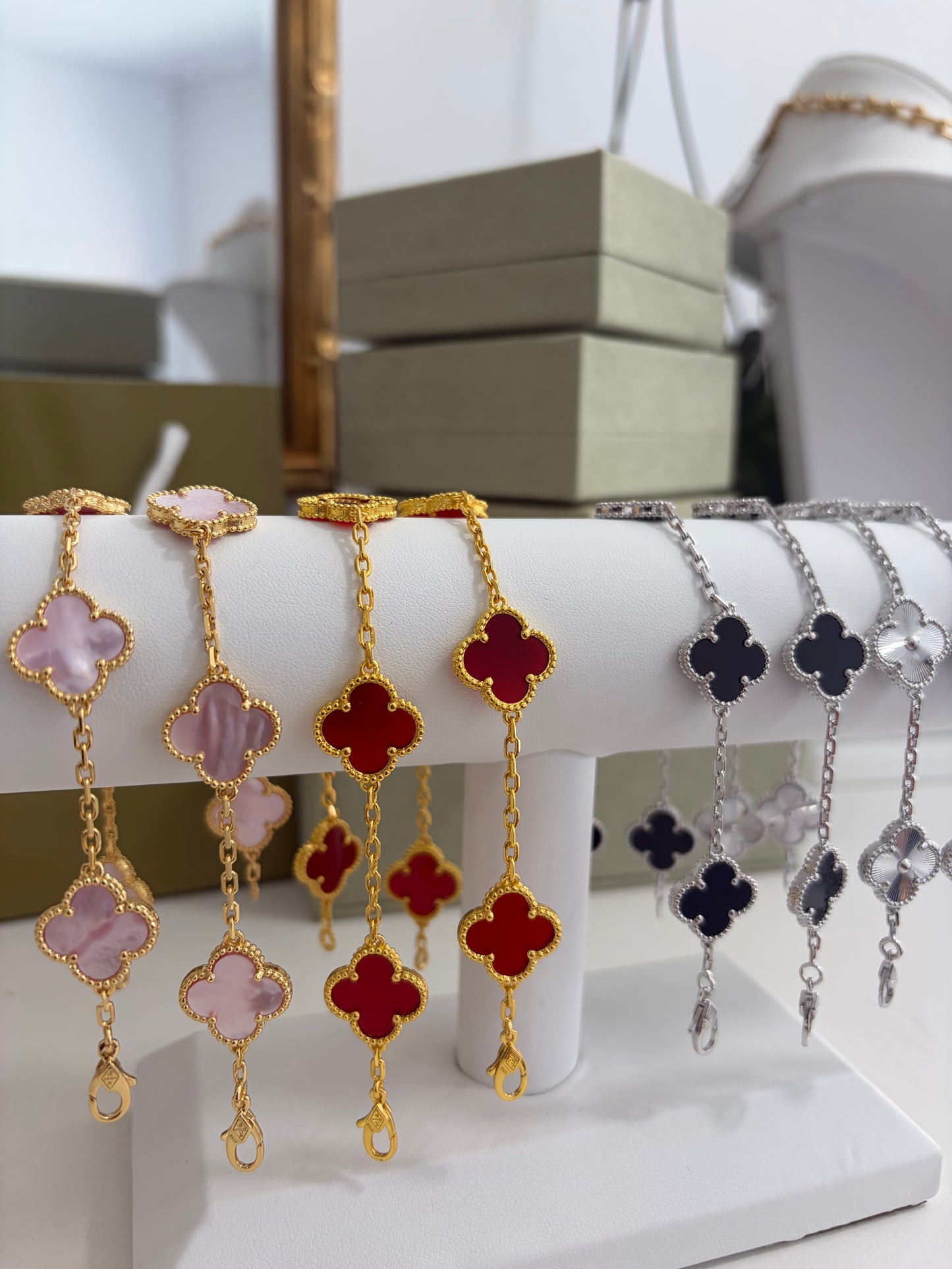 VAN CLEEF Bracelets