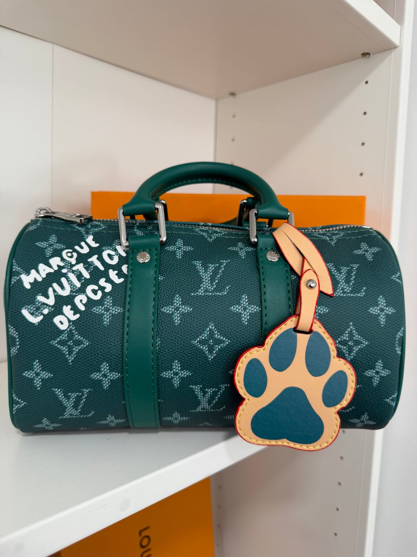 LOUIS VUITTON Keepall Bandouliere 25 (Green)