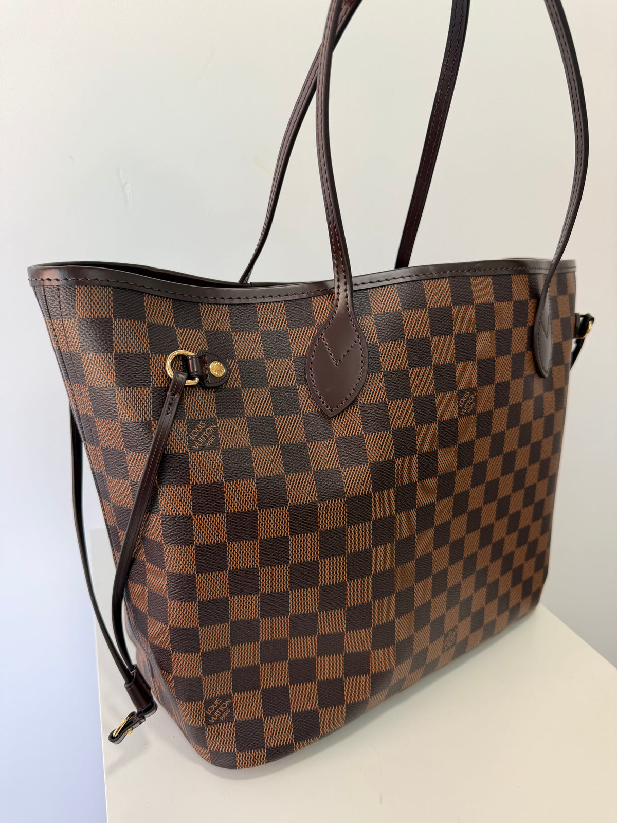 LOUIS VUITTON Neverfull MM (Red)