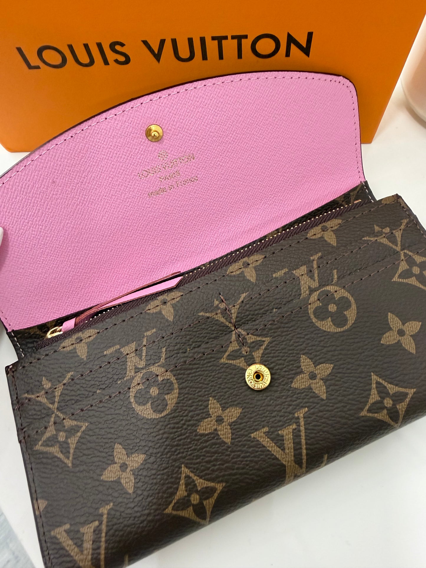LOUIS VUITTON Sarah Wallet