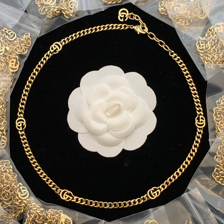 GG Necklace C3361