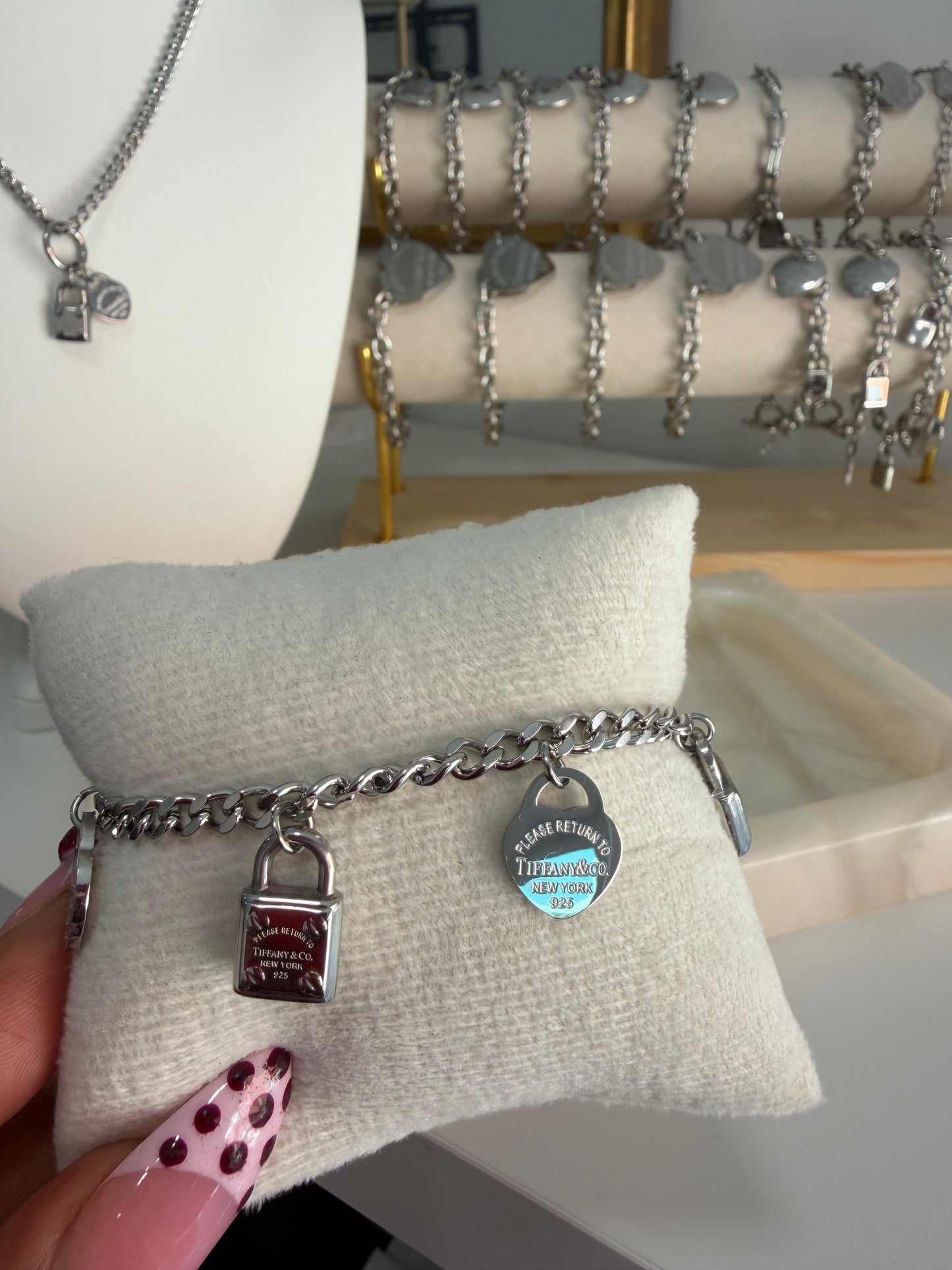 TIFFANY & CO Set (001)