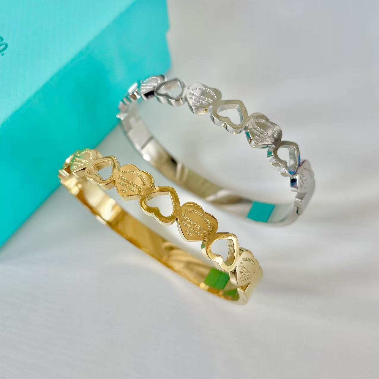 Tiffany Bangle B0070